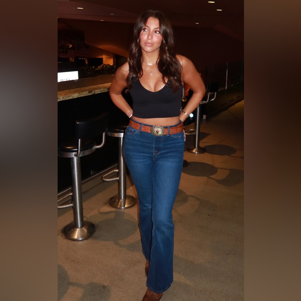 GOOD AMERICAN pull on stretch flare jeans
